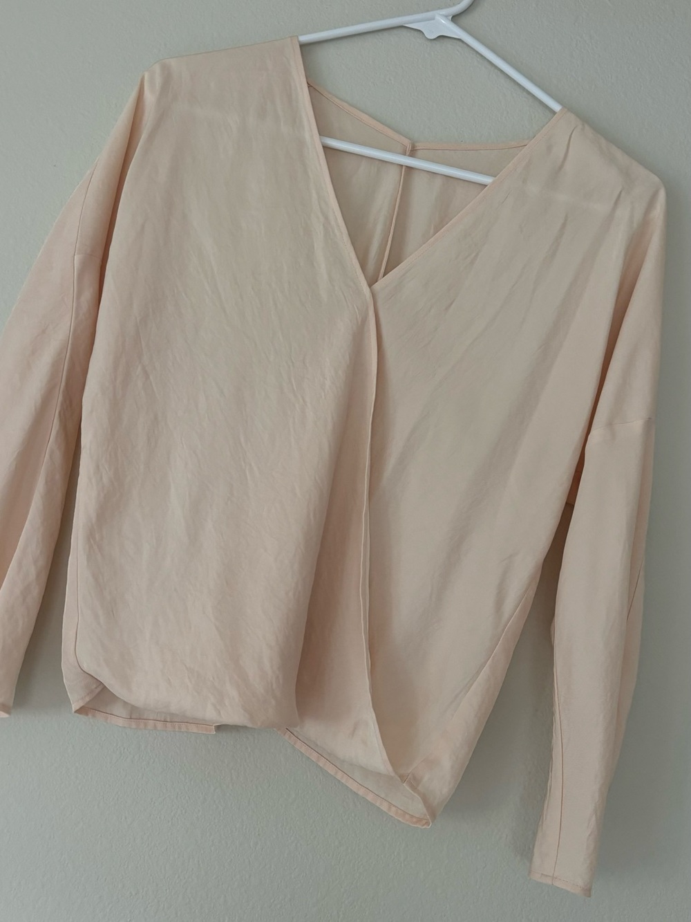 Vince Soft Beige Cropped V-Neck Top
